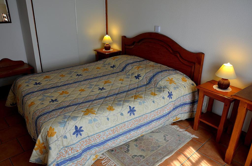 Auberge Bourbonnaise Lurcy-Lévis Quarto foto