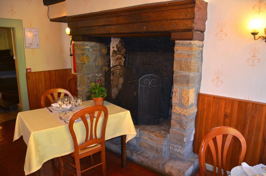 Auberge Bourbonnaise Lurcy-Lévis Exterior foto